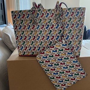 Christian Louboutin Medium Tot with wristlet